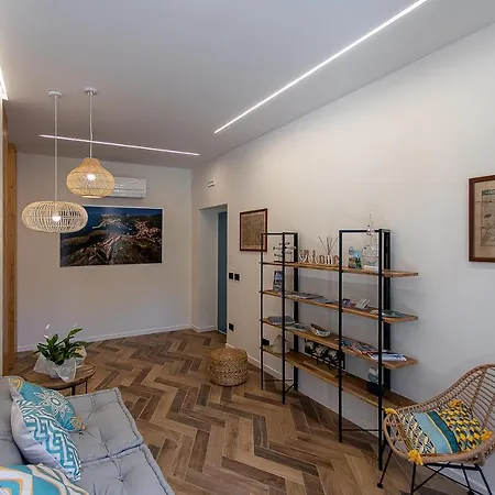 Brezza Marina Guest House-2